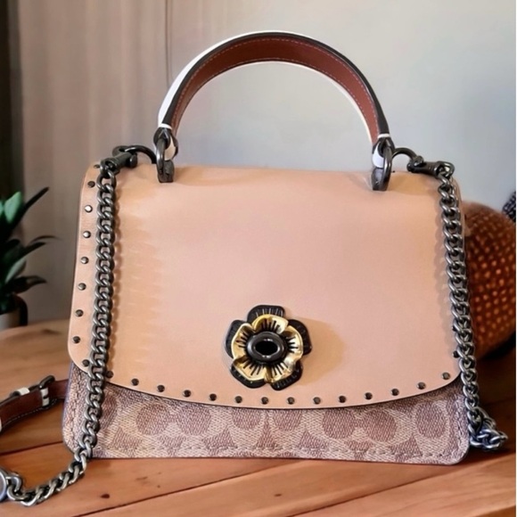 Coach Parker Top Handle In Signature Canvas with beautiful rose closure - Picture 9 of 17